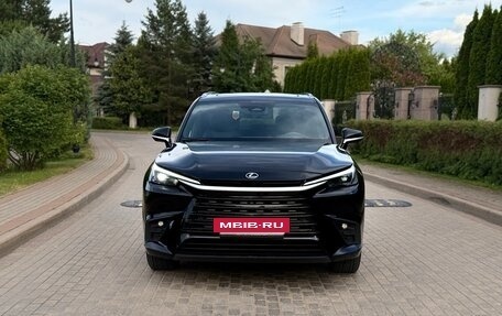 Lexus TX, 2024 год, 9 000 000 рублей, 2 фотография