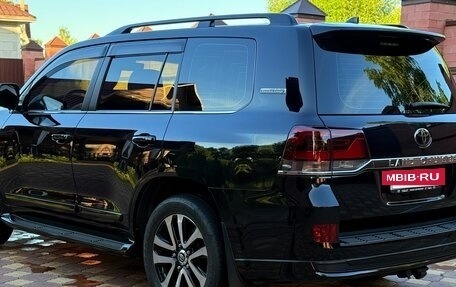Toyota Land Cruiser 200, 2019 год, 10 400 000 рублей, 9 фотография