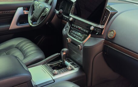 Toyota Land Cruiser 200, 2019 год, 10 400 000 рублей, 17 фотография