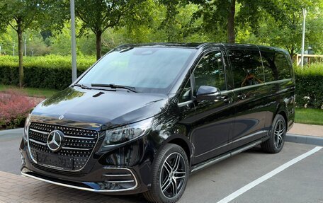 Mercedes-Benz V-Класс, 2026 год, 36 900 000 рублей, 2 фотография