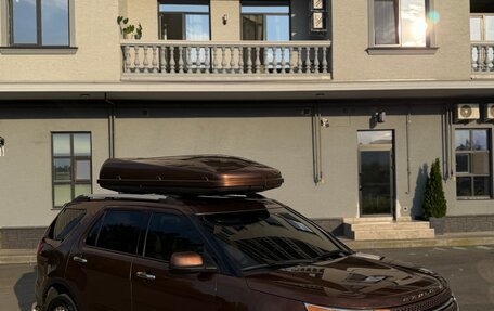 Ford Explorer VI, 2011 год, 1 850 000 рублей, 2 фотография