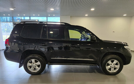 Toyota Land Cruiser 200, 2010 год, 2 530 000 рублей, 8 фотография
