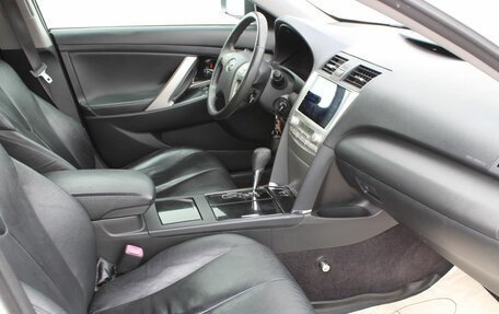 Toyota Camry, 2011 год, 1 230 000 рублей, 9 фотография