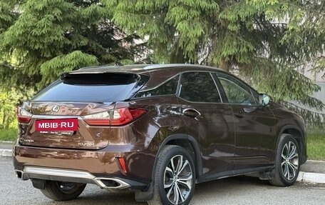 Lexus RX IV рестайлинг, 2017 год, 2 999 999 рублей, 14 фотография