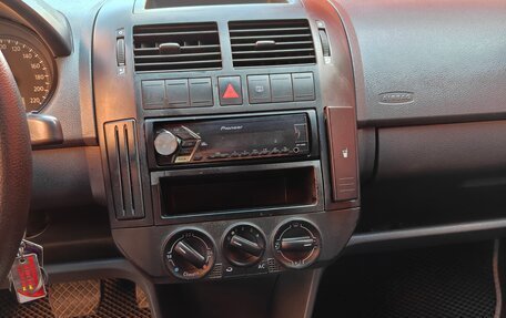 Volkswagen Polo IV рестайлинг, 2005 год, 470 000 рублей, 17 фотография