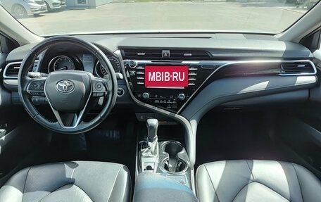 Toyota Camry, 2019 год, 2 490 000 рублей, 17 фотография