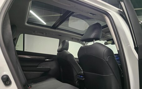 Toyota Highlander, 2026 год, 5 278 000 рублей, 24 фотография