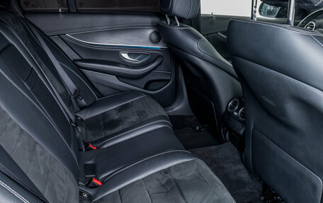 Mercedes-Benz E-Класс, 2019 год, 3 490 000 рублей, 11 фотография