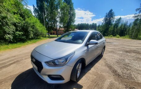 Hyundai Solaris II рестайлинг, 2018 год, 1 200 000 рублей, 1 фотография