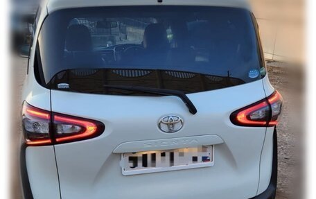 Toyota Sienta II, 2017 год, 1 420 000 рублей, 2 фотография