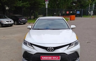 Toyota Camry, 2022 год, 3 100 000 рублей, 1 фотография
