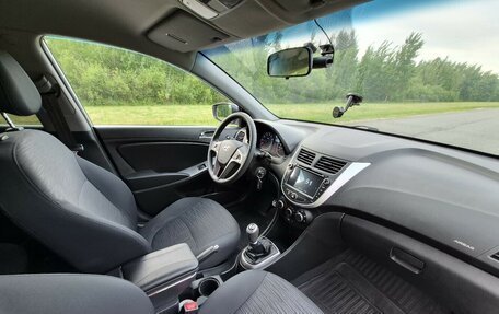 Hyundai Solaris II рестайлинг, 2015 год, 850 000 рублей, 10 фотография
