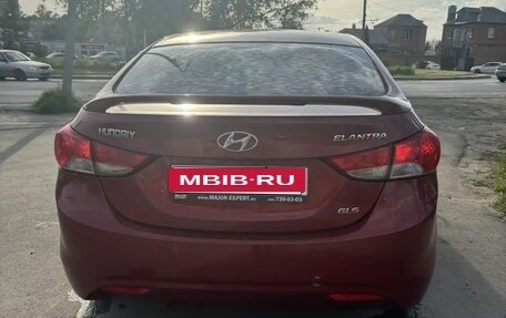 Hyundai Elantra V, 2011 год, 950 000 рублей, 2 фотография