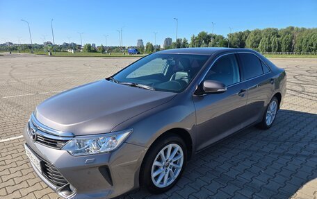Toyota Camry, 2015 год, 2 200 000 рублей, 3 фотография