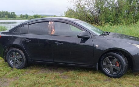 Chevrolet Cruze II, 2013 год, 800 000 рублей, 2 фотография