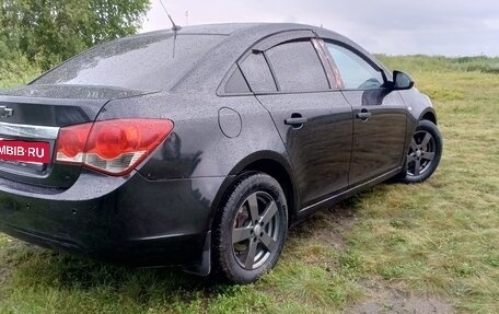 Chevrolet Cruze II, 2013 год, 800 000 рублей, 3 фотография