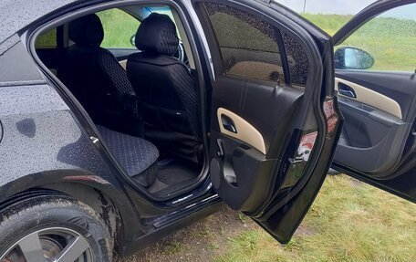 Chevrolet Cruze II, 2013 год, 800 000 рублей, 21 фотография