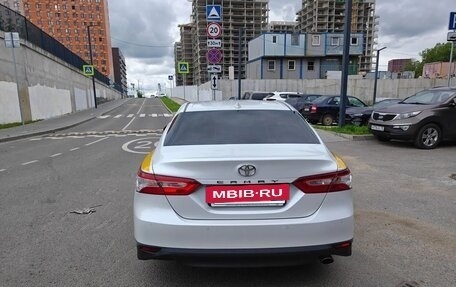 Toyota Camry, 2022 год, 3 100 000 рублей, 7 фотография