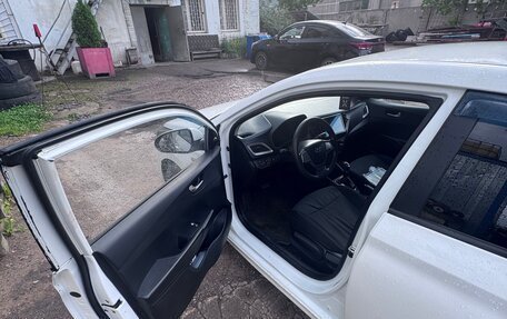 Hyundai Solaris II рестайлинг, 2018 год, 650 000 рублей, 5 фотография