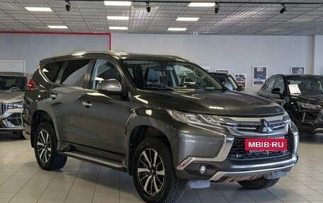 Mitsubishi Pajero Sport III рестайлинг, 2018 год, 2 990 000 рублей, 2 фотография