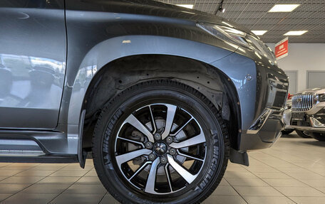 Mitsubishi Pajero Sport III рестайлинг, 2018 год, 2 990 000 рублей, 22 фотография