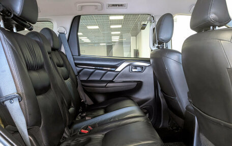 Mitsubishi Pajero Sport III рестайлинг, 2018 год, 2 990 000 рублей, 14 фотография