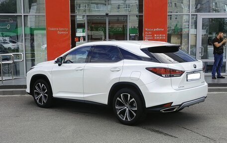 Lexus RX IV рестайлинг, 2022 год, 6 399 000 рублей, 7 фотография