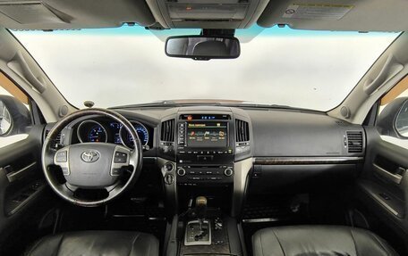 Toyota Land Cruiser 200, 2011 год, 3 350 000 рублей, 10 фотография