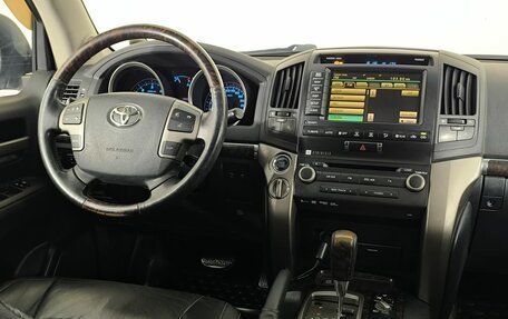 Toyota Land Cruiser 200, 2011 год, 3 350 000 рублей, 11 фотография
