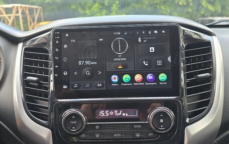 Mitsubishi L200 IV рестайлинг, 2017 год, 2 000 000 рублей, 7 фотография