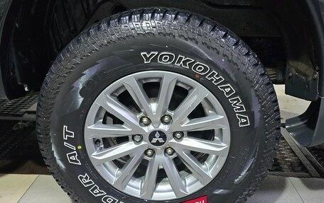Mitsubishi L200 IV рестайлинг, 2017 год, 2 000 000 рублей, 17 фотография