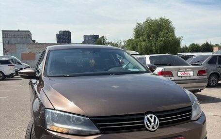 Volkswagen Jetta VI, 2011 год, 915 000 рублей, 4 фотография