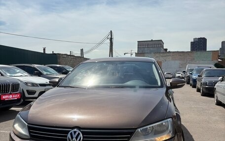 Volkswagen Jetta VI, 2011 год, 915 000 рублей, 3 фотография