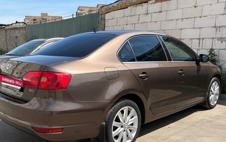 Volkswagen Jetta VI, 2011 год, 915 000 рублей, 10 фотография