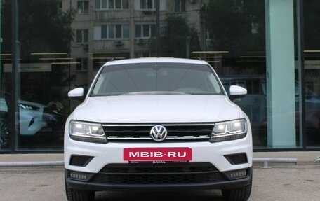 Volkswagen Tiguan II, 2019 год, 2 600 000 рублей, 2 фотография
