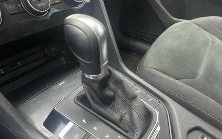 Volkswagen Tiguan II, 2017 год, 1 549 000 рублей, 13 фотография