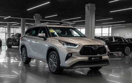 Toyota Highlander, 2026 год, 5 750 000 рублей, 2 фотография