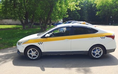 Hyundai Solaris II рестайлинг, 2018 год, 500 000 рублей, 4 фотография