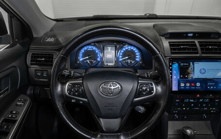 Toyota Camry, 2017 год, 1 890 000 рублей, 10 фотография