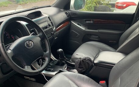 Toyota Land Cruiser Prado 120 рестайлинг, 2004 год, 1 165 000 рублей, 5 фотография