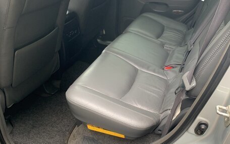 Toyota Land Cruiser Prado 120 рестайлинг, 2004 год, 1 165 000 рублей, 10 фотография