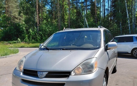 Toyota Sienna II рестайлинг, 2004 год, 1 200 000 рублей, 1 фотография