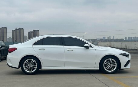 Mercedes-Benz A-Класс, 2023 год, 2 190 000 рублей, 4 фотография