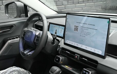 Toyota RAV4, 2026 год, 4 290 000 рублей, 18 фотография