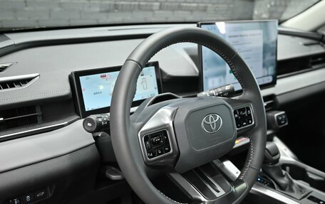 Toyota RAV4, 2026 год, 4 290 000 рублей, 14 фотография