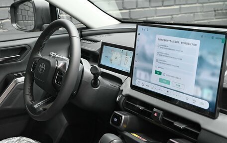 Toyota RAV4, 2026 год, 4 290 000 рублей, 19 фотография