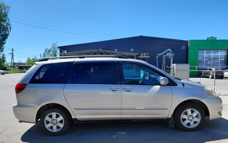 Toyota Sienna II рестайлинг, 2004 год, 1 200 000 рублей, 9 фотография
