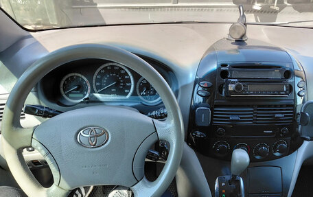 Toyota Sienna II рестайлинг, 2004 год, 1 200 000 рублей, 10 фотография