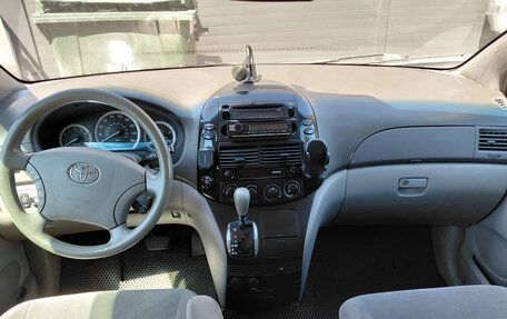Toyota Sienna II рестайлинг, 2004 год, 1 200 000 рублей, 11 фотография