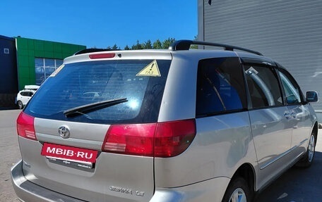 Toyota Sienna II рестайлинг, 2004 год, 1 200 000 рублей, 6 фотография